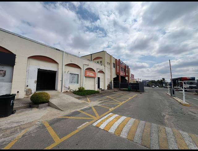 66M² WAREHOUSE TO LET IN ROOIHUISKRAAL
